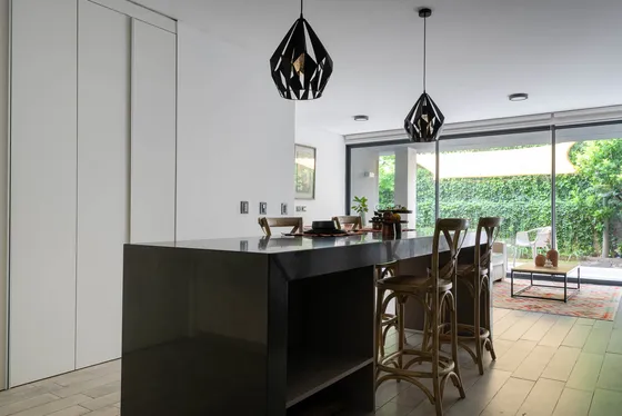 Oportunidad:moderno, Luminoso,seminuevo Con Patio Y 2 Suites