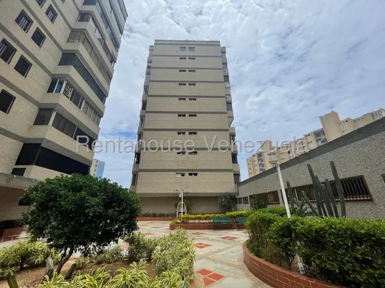 Ft Apartamento En Venta - Playa Grande / Mls #25-19798
