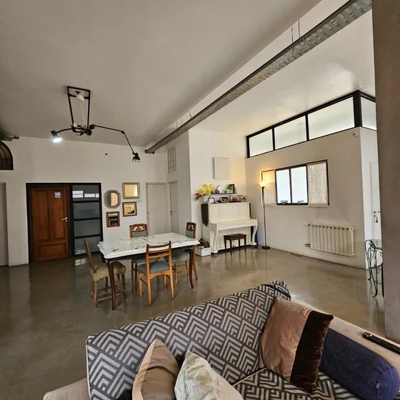 Ph En Venta - 2 Dormitorios 1 Baño - Cochera - 136mts2 - Haedo, Morón