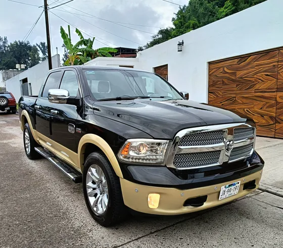 Ram Ram 5.7 Laramie Crew Cab Longhorm 4x4 Mt
