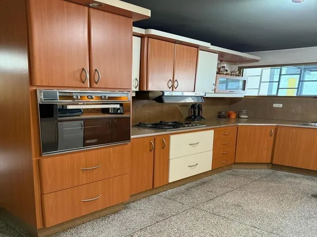 Casa En Venta Ubicada En Urbanizacion Lomas Del Este Valencia. St