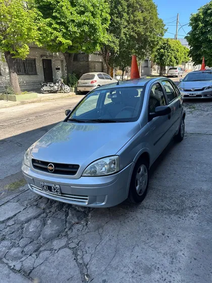Chevrolet Corsa 1.8 Gl Aa Dh
