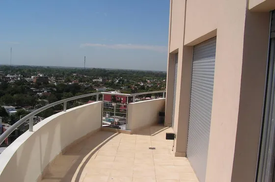 Pent House En Venta - 3 Dorm   2 Baños   Doble Cochera Ctro De Escobar!