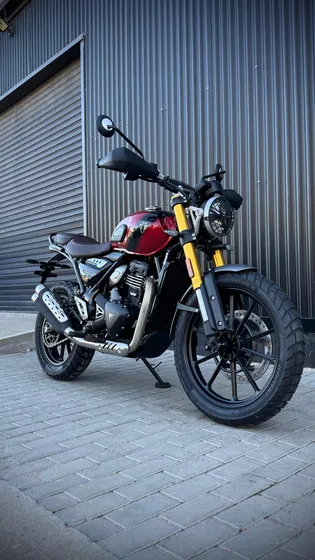 Triumph Scrambler 400 X