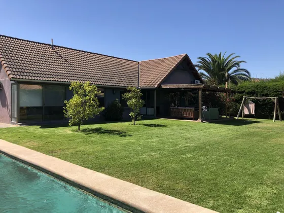 Vende Casa 4 Dorm, 3 Baños En Condominio Lo Herrera San Bern