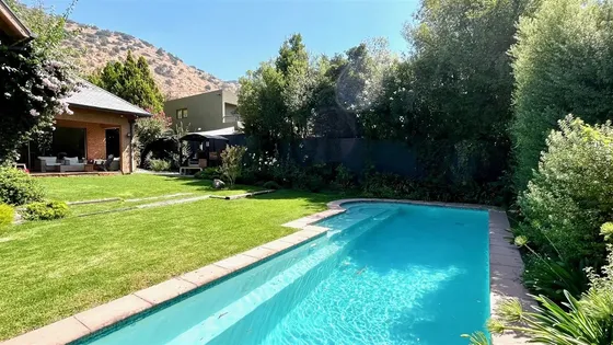 Casa En Venta 4 Dorm. Manquehue Oriente La Dehesa