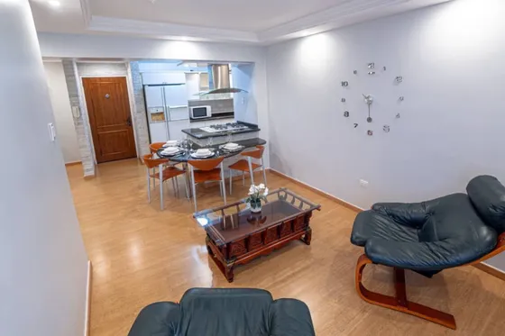 Johana Lazaro Vende Impecable Apartamento Amoblado Y Equipado En La Urb Prebo En El Edificio Residencias Río Grande Revestido En Tablilla   58 M²    **solo Clientes**