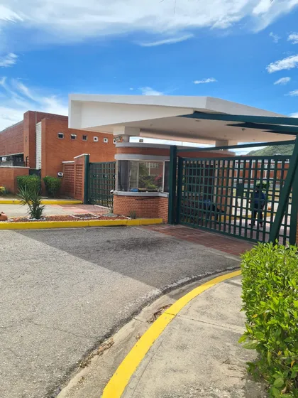 Bello Townhouse, Con Terraza, El Valle