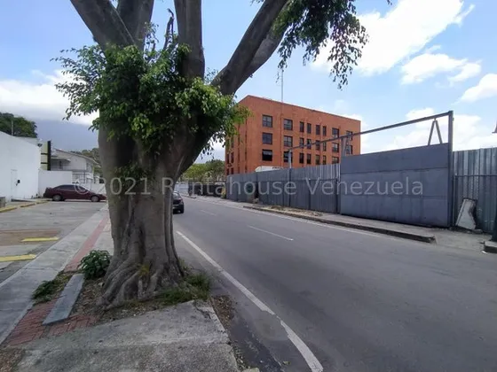 Terreno En Alquiler. Las Mercedes. Mls #24-19971 Ch.
