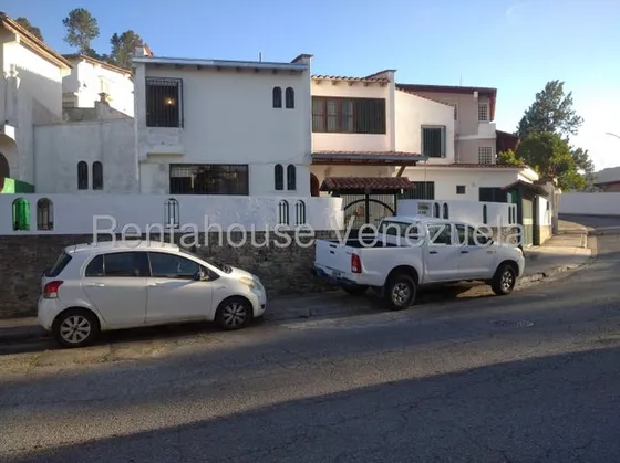 Casa En Alquiler Los Naranjos Mda 25-16616
