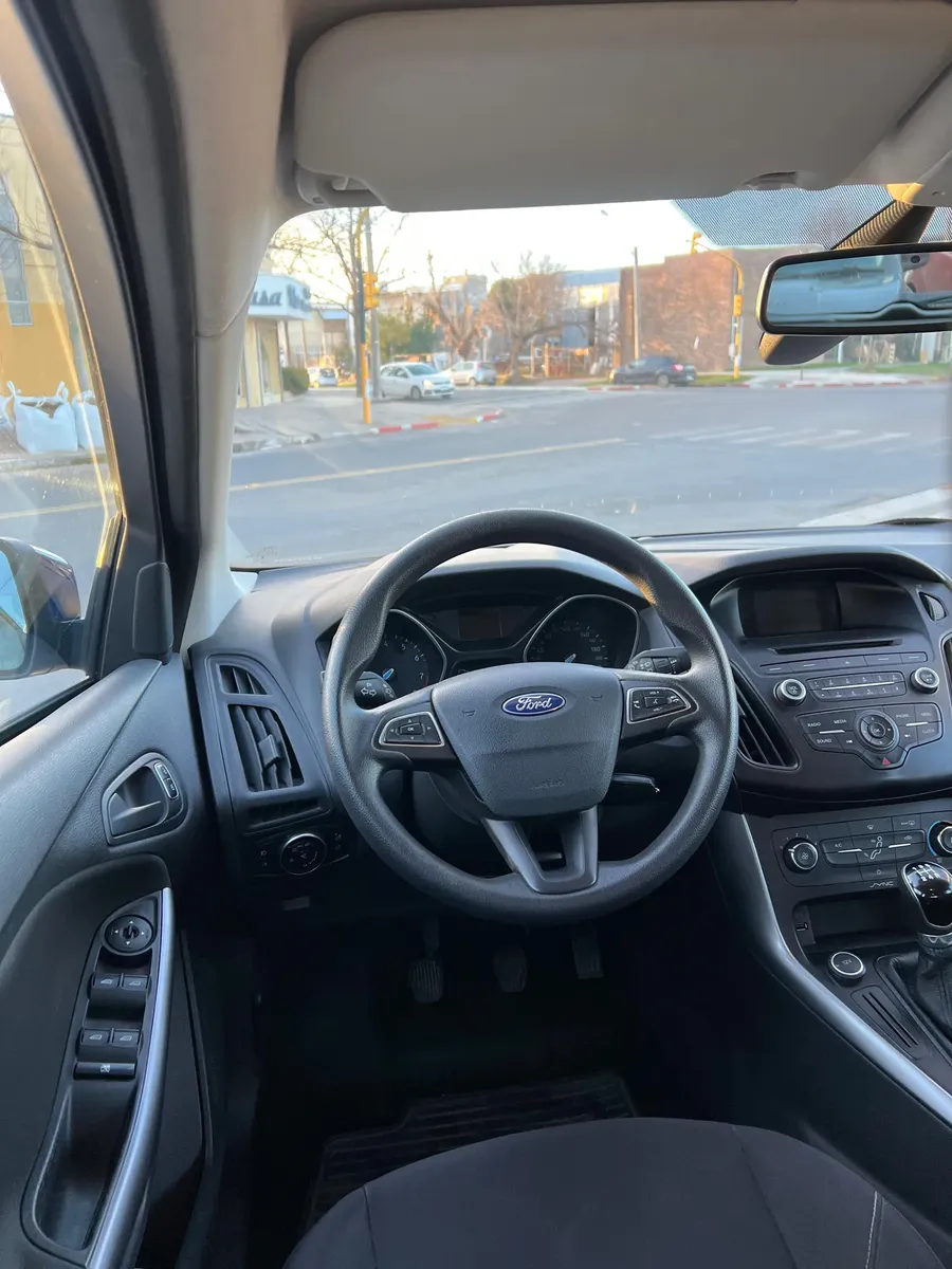 Ford Focus 2017553843823225743364