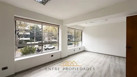 Arriendo Oficina A Pasos Metro Los Leones, Providencia