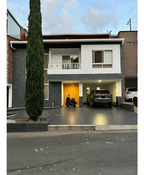Venta De Casa Sector La Doctora En Sabaneta