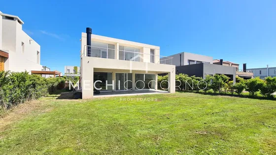 Casa 4 Dormitorios Venta En Castaños, Nordelta