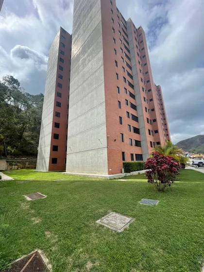 Apartamento En Venta En Los Teques Residencias Las Brisas.la