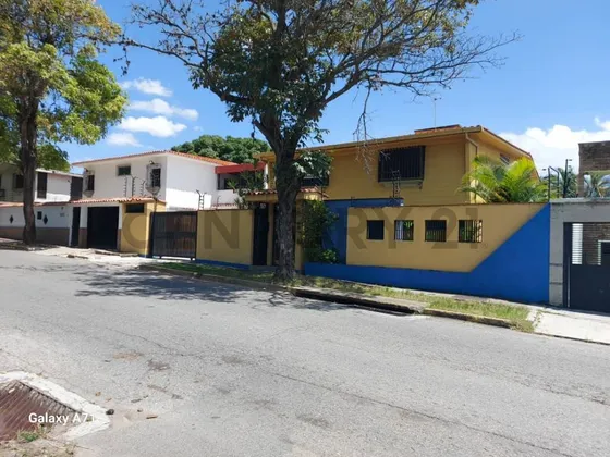 Casa Av Naiguata, Macaracuay