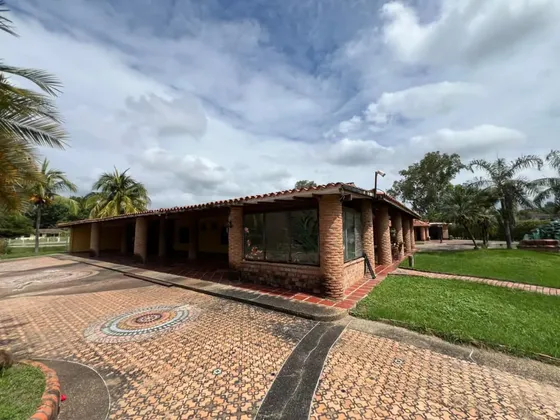 Hermanas Mota Venden Casa Quinta De Lujo En Safari Ranch