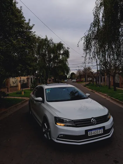 Volkswagen Vento 1.4 Comfortline 150cv At
