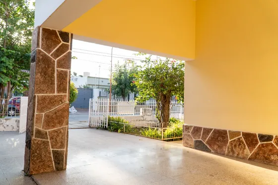 Excelente Casa De 3 Dorm. Alta Gracia