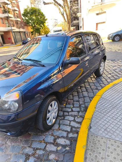 Renault Clio 1.2 Authentique Pack Ii 75cv