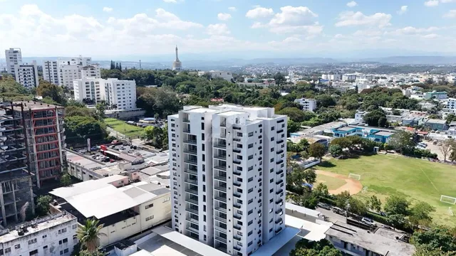 Torre Ascensor Y Piscina Proximo Plaza Zona Rosa Stgo.