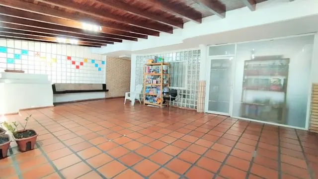 Apartoquinta En La Urbanización El Parral (calle Abierta)