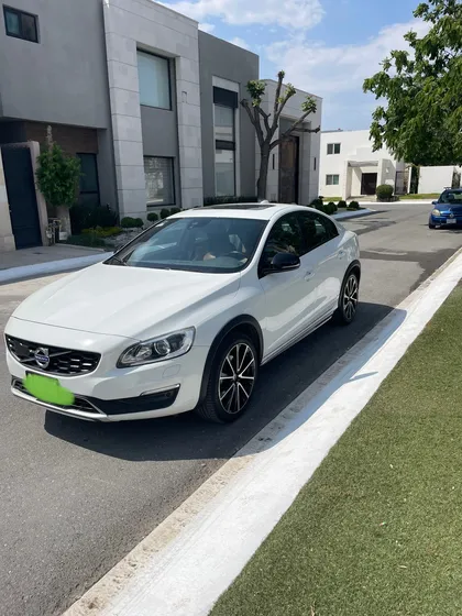 Volvo S60 2.5 T5 Awd Cross Country At