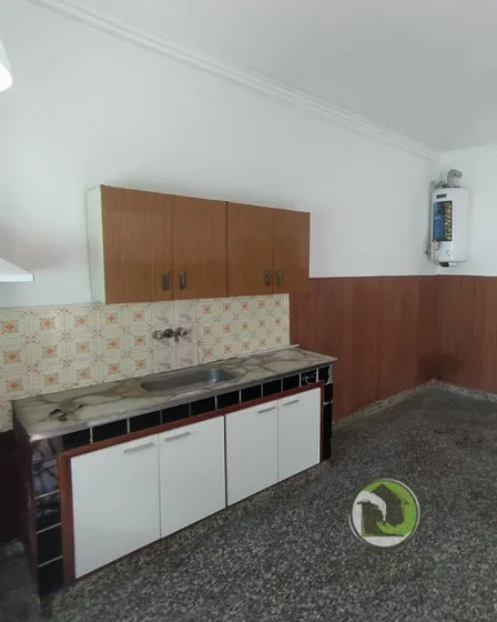 Alquiler - Casa 2 Ambientes Con Patio