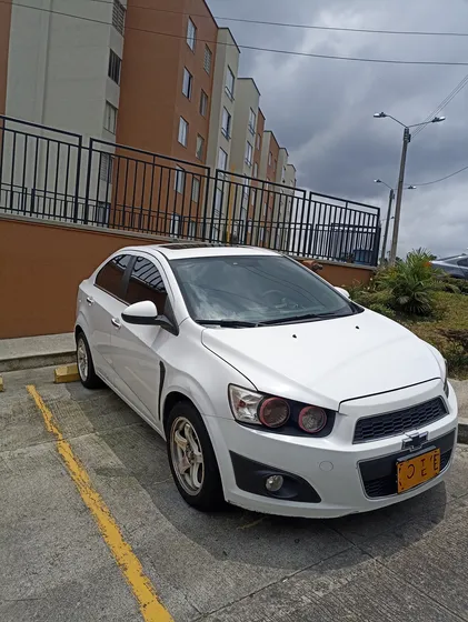 Chevrolet Sonic 1.6 Lt 4 P