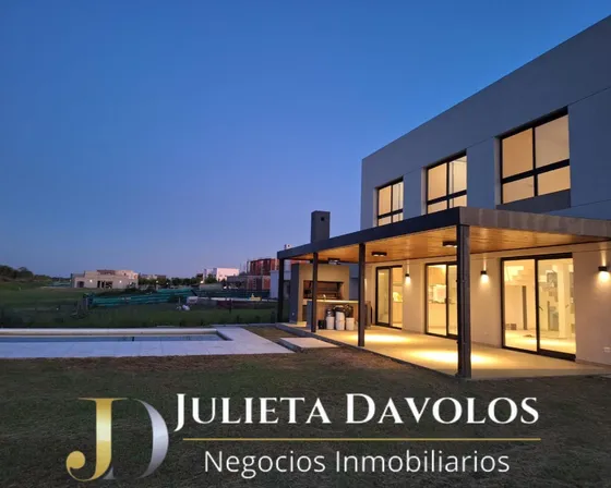 Casa  En Venta 5 Ambientes Barrio Naudir Aguas Privadas-escobar-maschwitz