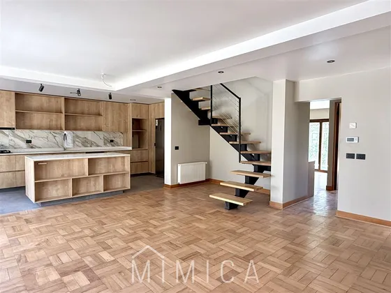 Venta Casa Remodelada 3 Dorm. En Vitacura Piscina