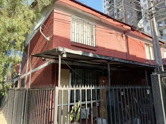 Casa Condominio Alta Seguridad.-