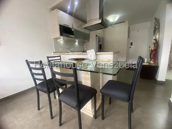 25-22267 Hermoso Apartamento En Venta Remodelado Los Naranjos Humboldt