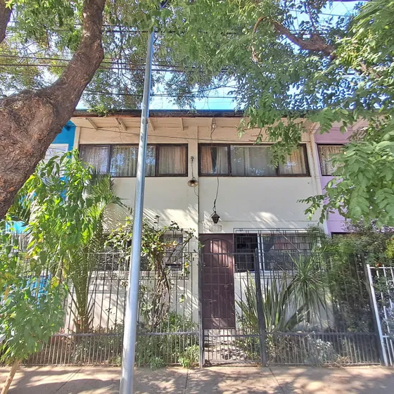Venta Casa 3d/1b - San Joaquín
