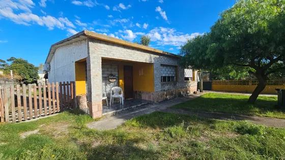 Venta 2 Casas En 1 Padron Lomas De Solymar Sur