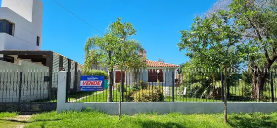 Casa En Venta En Barrio  Costa Azul 