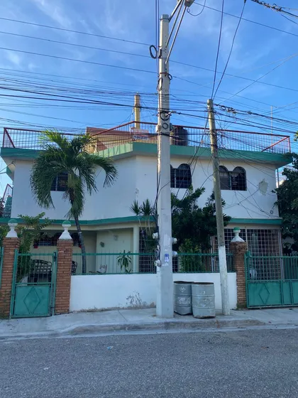 Dueño Vende Edificio Con Título Deslindado 