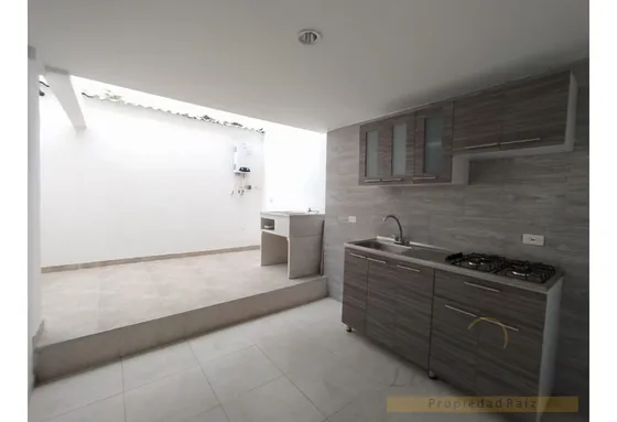 Se Arrienda Apartamento En Baja Leonora
