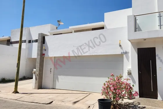 En Venta Casa En Prados De La Conquista, Juan O'donojú