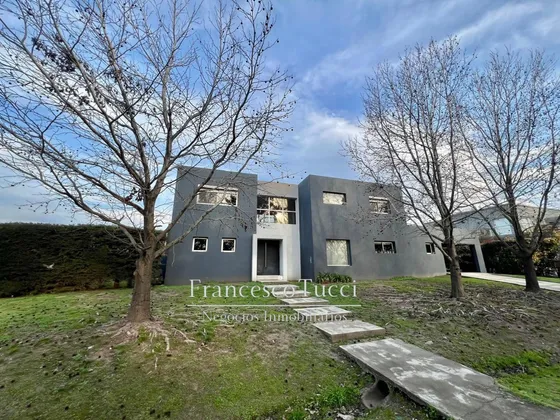 Casa En Venta 5 Ambientes Altos Del Sol