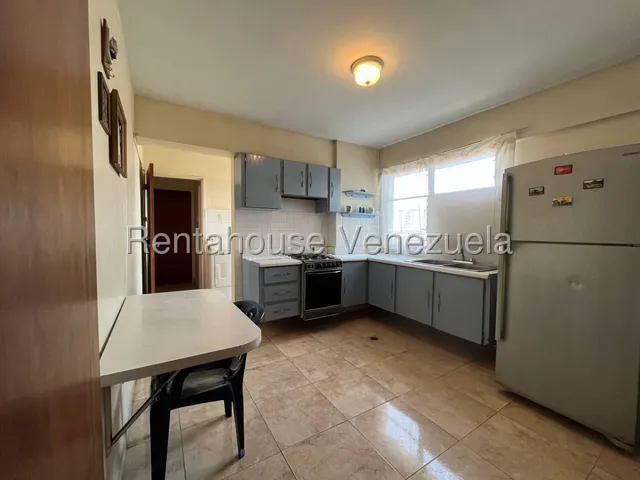Venta Comodo Y Amplio Apartamento, Ubicado En Zona Este Urb Fundalara Barquisimeto % #/realiza Inversion Inteligente /* Oportunidad Que No Puedes Dejar Pasar.