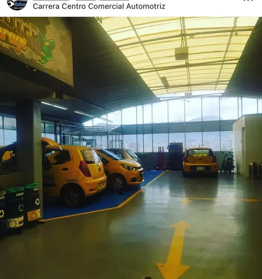 Venta De Taller Automotriz, Equipado, Ubicado En C.c Carrera