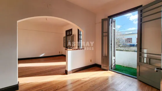 Apartamento En Venta De 3 Dormitorios En Pocitos (ref: Ast-4913)