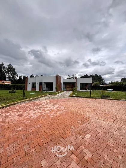 Casa En Los Maderos. 4 Habitaciones, 334 M², Id: 150167