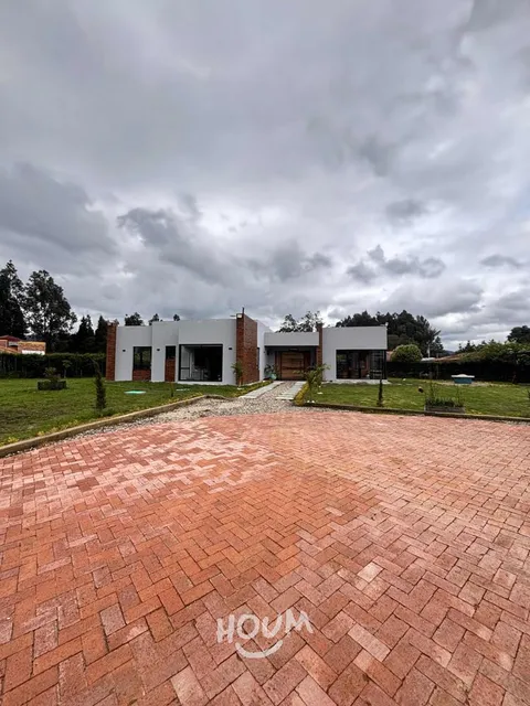 Casa En Los Maderos. 4 Habitaciones, 334 M², Id: 150167