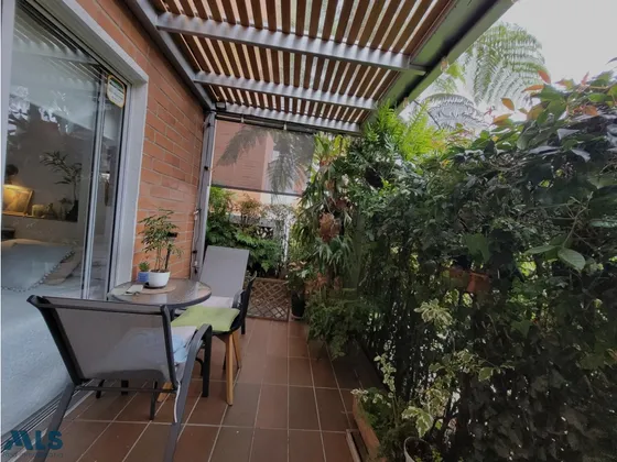 Un Apartamento Acogedor Con Excelente Espacio Exte...(mls#257449)