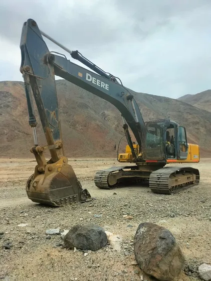 Vendo Excavadora Sobre Orugas John Deere