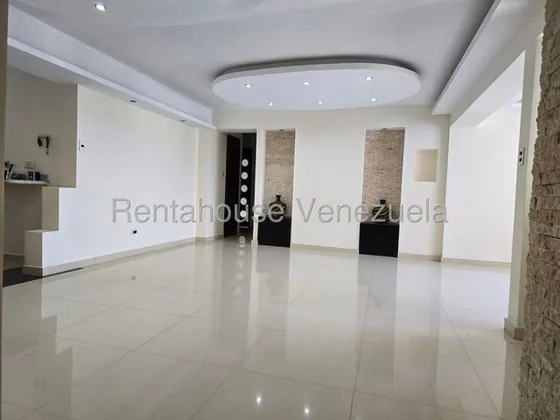 Bello Apartamento Actualizado En Venta El Recreo I