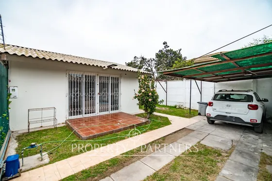 Casa Remodelada En Excelente Ubicación, A Pasos De...