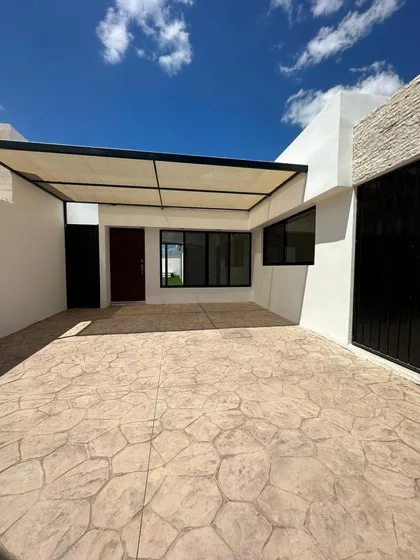 Casa En Venta Merida, Chichi Suarez, Privada Las Acacias, Modelo D, A 12 Meses